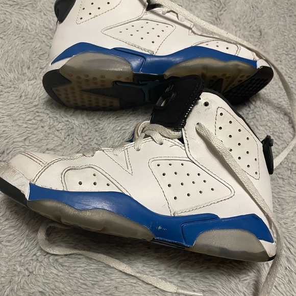 Jordan sneakers - Picture 2 of 9